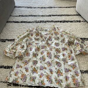 Alice + Olivia short sleeved blouse size small